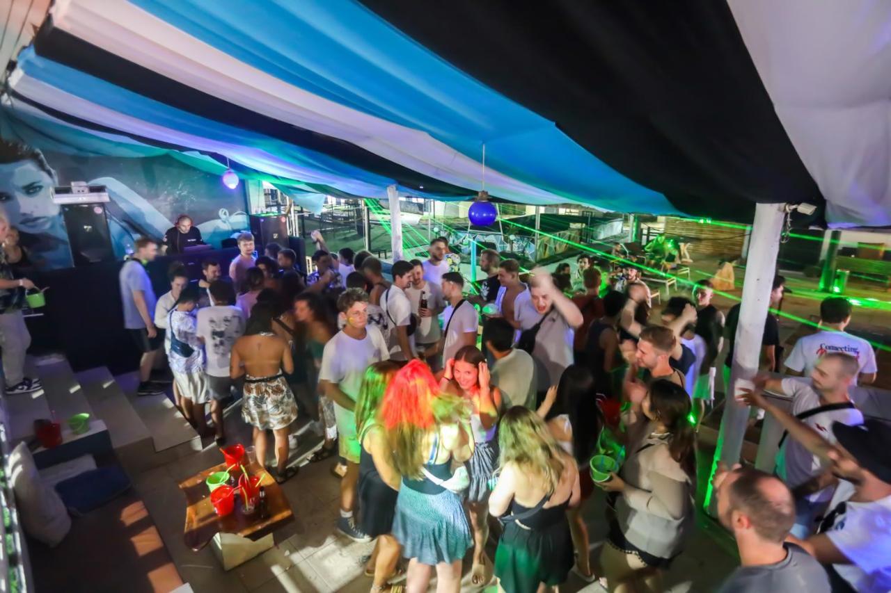 טונגסלה Arena Boutique Hotel Female Only מראה חיצוני תמונה