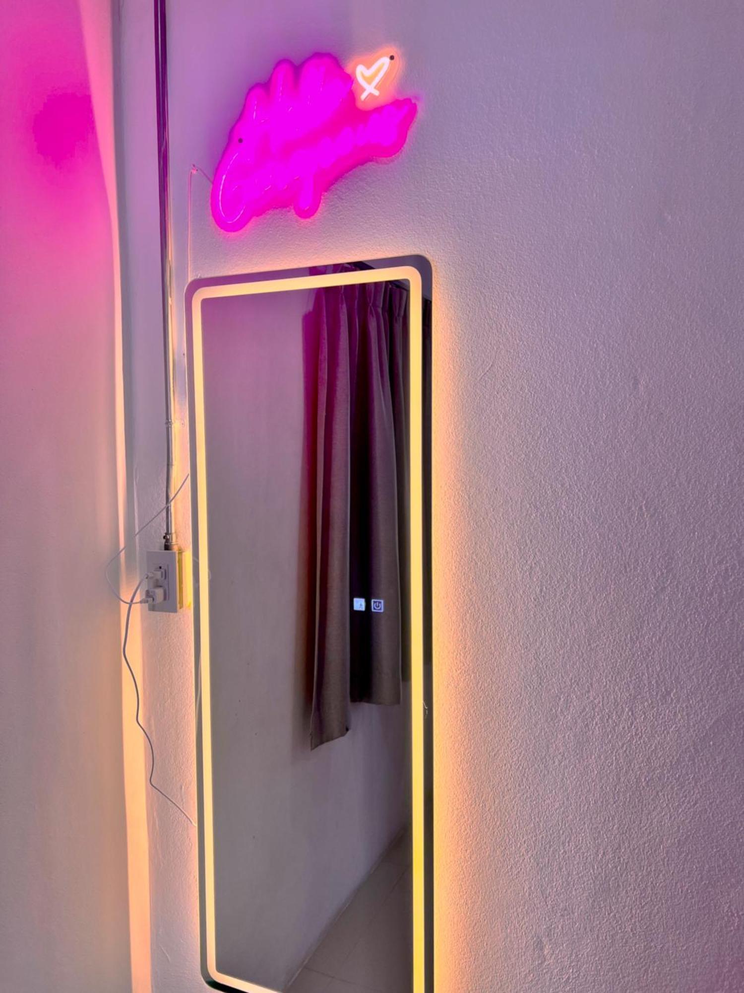 טונגסלה Arena Boutique Hotel Female Only מראה חיצוני תמונה