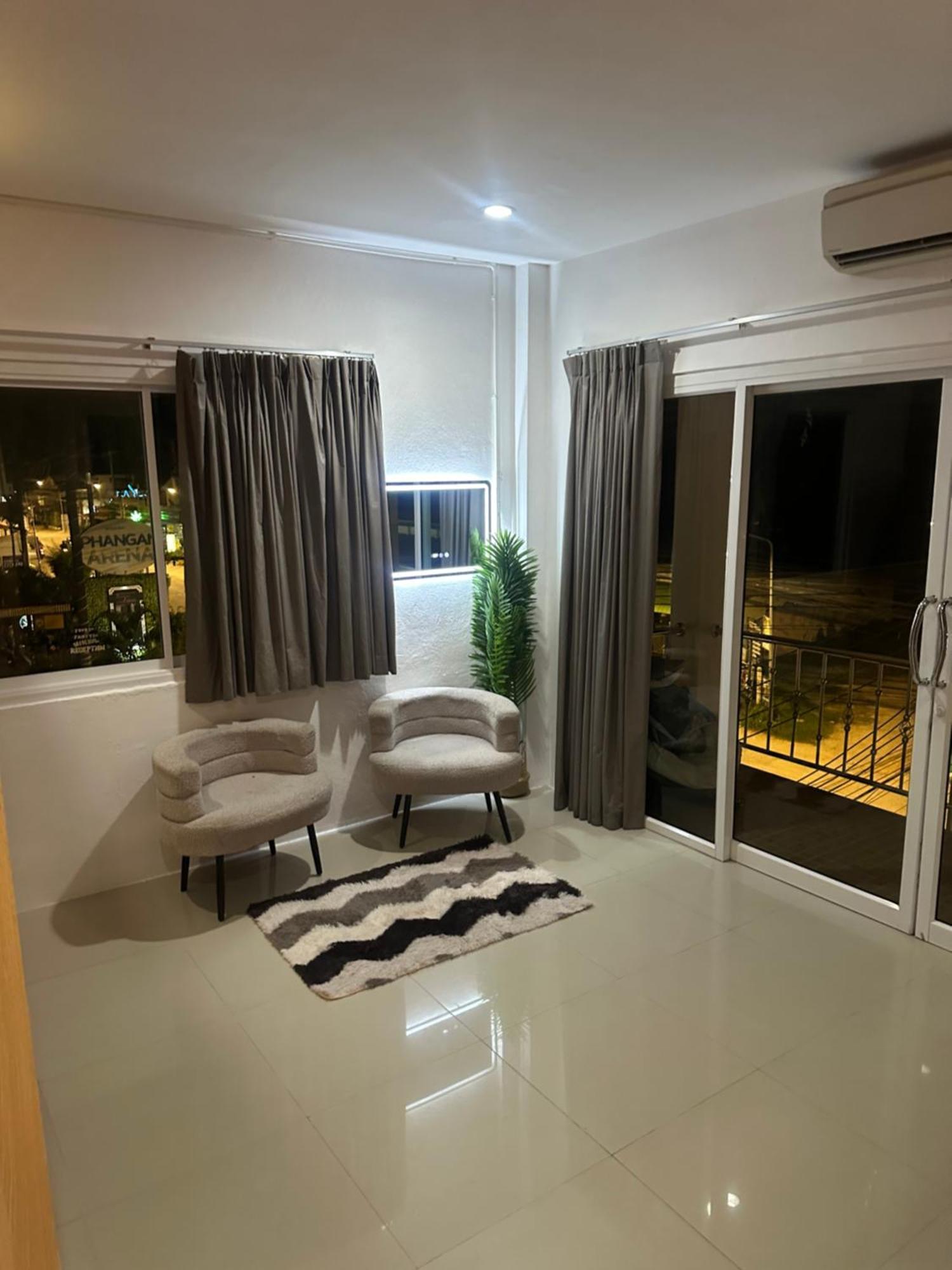 טונגסלה Arena Boutique Hotel Female Only מראה חיצוני תמונה